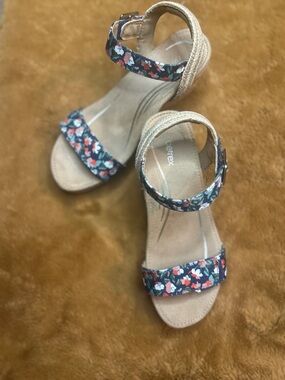 Aetrex Multicolor Floral Ankle-Strap Sandals Size 7.5